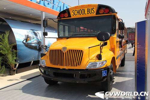 中外車企布局校車市場 行業或將爆發