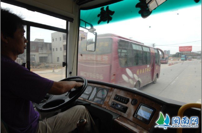 泉州校車優先路權難以保障 運營方稱每月虧損(圖)