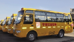 今年9月起江北區(qū)首批28輛校車將在7所學(xué)校試點(diǎn)