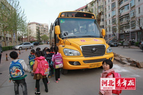 河北出臺校車管理細(xì)化措施 校車每半年做一次體檢
