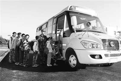 應(yīng)急避險校車安全等成為開學(xué)首日“熱詞”