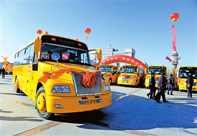 平羅縣舉辦校車(chē)運(yùn)營(yíng)啟動(dòng)儀式 