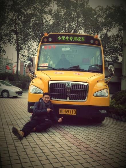 高雷雷呼吁政府批準(zhǔn)校車 