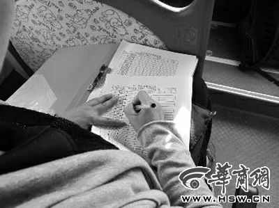 校車“特權(quán)”有名無實 上路難獲尊重少有車輛避讓