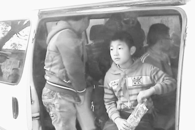 “六一”兒童節前夕檢查校車