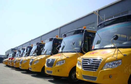 荊州區(qū)百余輛校車裝上“黑匣子”明年有望覆蓋全市