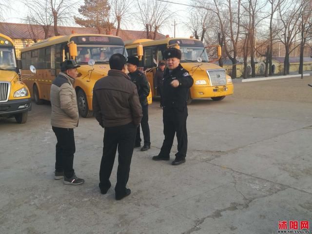迎寒假：扎蘭屯市多部門聯合撐起校車安全保駕護航大傘