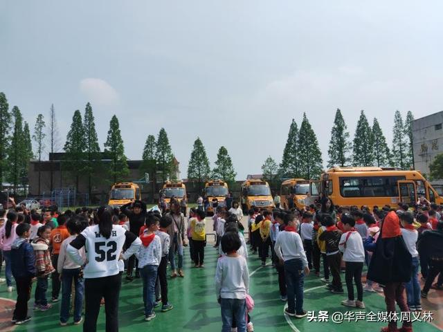 加強校車安全管理，保障乘車學生安全