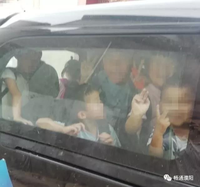 6月18日，遼寧省凌源市一名4歲幼童被遺忘在校車內(nèi)，放學(xué)時才被人發(fā)現(xiàn)死亡。