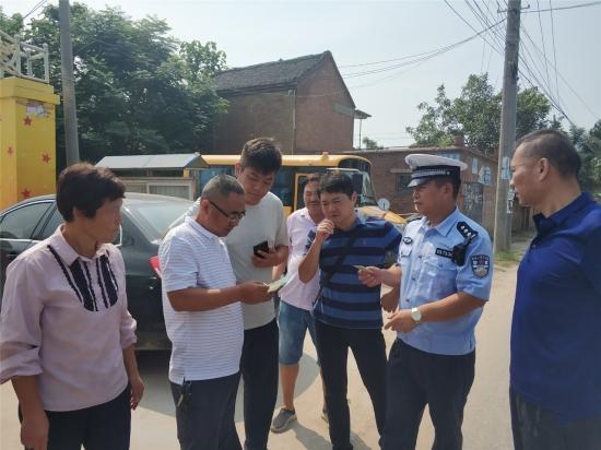 開封禹王臺區(qū)教體局聯(lián)合市交警四大隊、區(qū)應急管理局開展校車安全專項大檢查