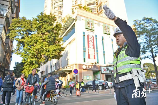 廣東佛山：共享校車、無紙化報名……禪城這樣為教育服務(wù)賦能升級