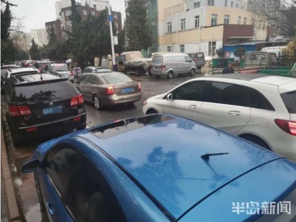 新學(xué)期剛開始，青島市區(qū)不少大鼻子校車咋停了？教育局最新回應(yīng)！