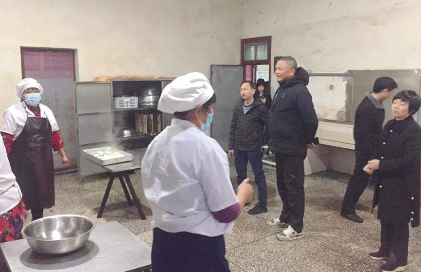 架橋鎮(zhèn)開展冬季校車和食品安全專項檢查