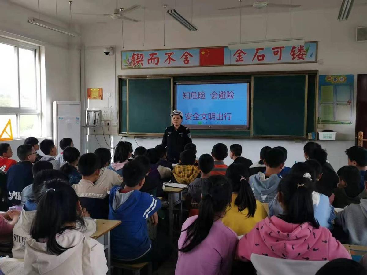 內(nèi)鄉(xiāng)縣岞曲鎮(zhèn)：加強校車管理 確保疫情期間學生出行安全