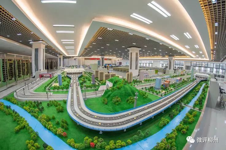 柳州這所學校的“校車”竟然是高鐵！