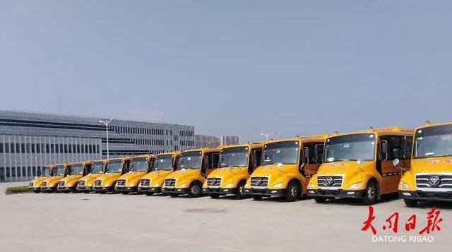 110輛“大鼻子”車(chē)，109條線路！國(guó)營(yíng)校車(chē)護(hù)航孩子上學(xué)路