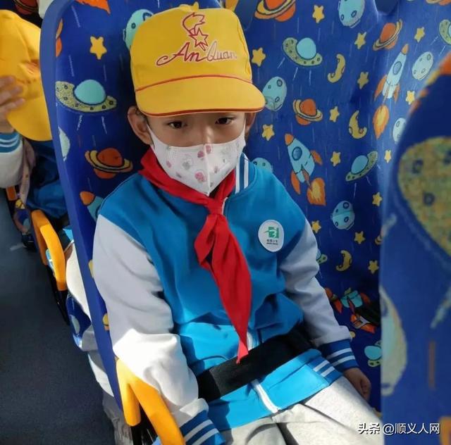 順義這鎮三所小學配備校車，解決家長的后顧之憂