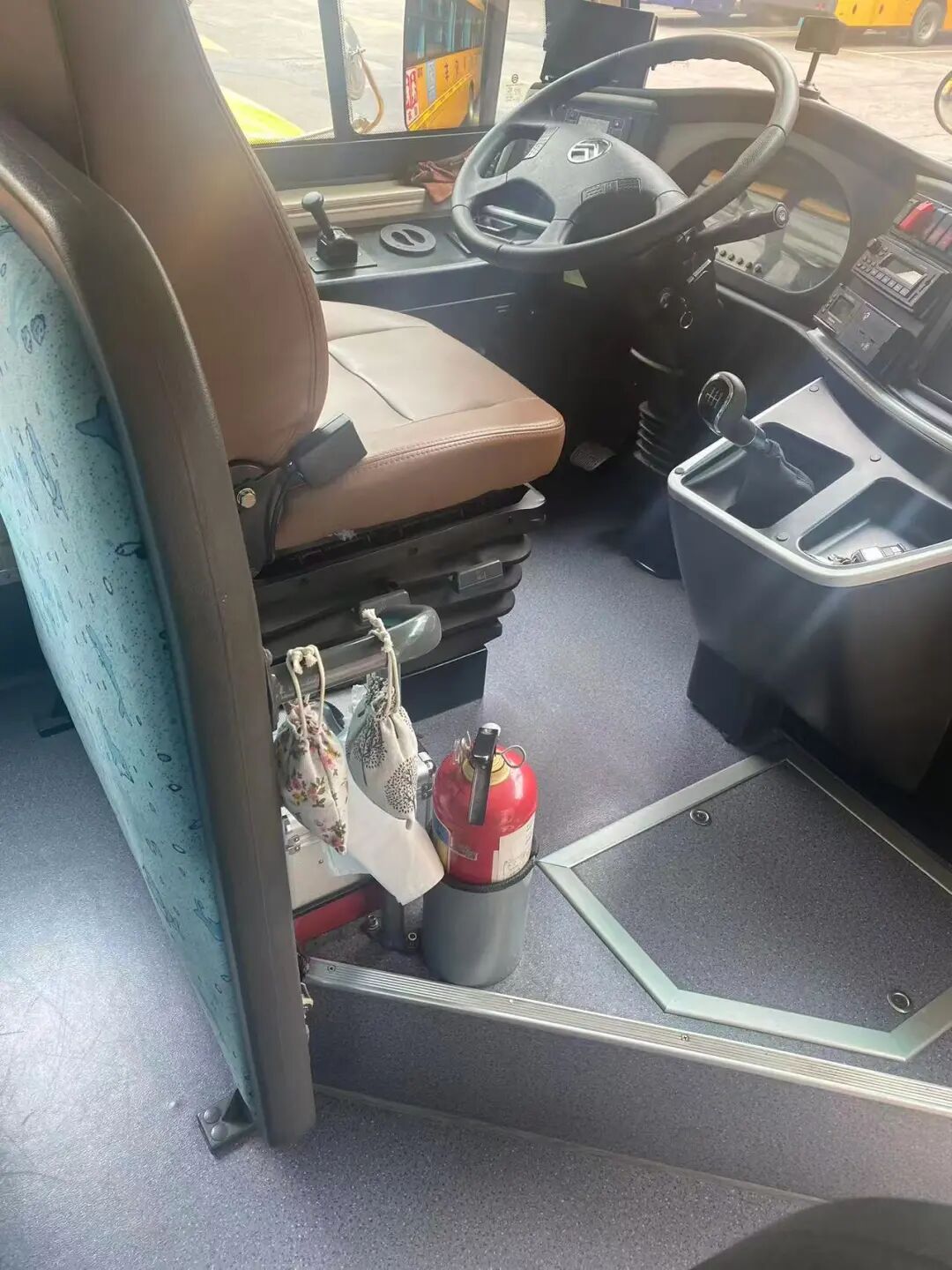 新學期，佛汽校車準備好了！