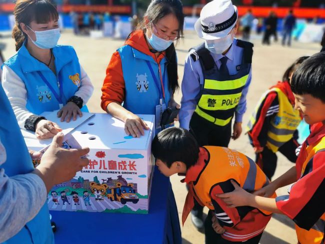 美麗鄉(xiāng)村行 | 關注交通安全 呵護兒童成長 保定公安交警攜手壹基金舉辦兒童交通安全公益行活動！