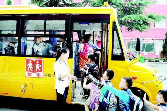 襄陽開展學(xué)校校車租賃業(yè)務(wù) 三所學(xué)校首次嘗鮮