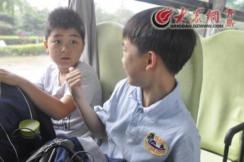 國際無車日探班青島專業(yè)校車 家長學(xué)生都夸好