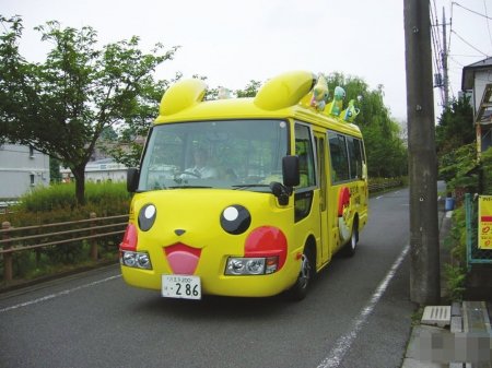 堪比裝甲車 盤點(diǎn)國(guó)外“最牛”的校車