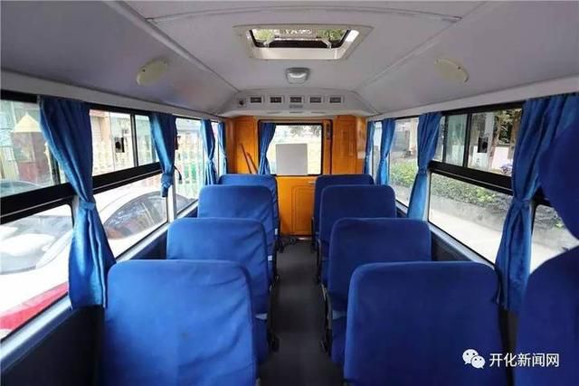 “長鼻子”新校車登陸浙江開化