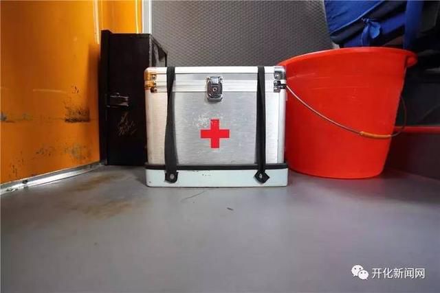 “長鼻子”新校車登陸浙江開化