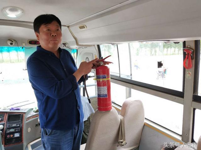 山東省濱州市：陽(yáng)信縣翟王鎮(zhèn)中小學(xué)教會(huì)學(xué)生1分鐘安全逃離校車(chē)