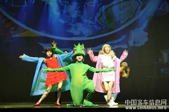 宇通神奇校車(chē)來(lái)到北京，陪孩子在最美的季節(jié)開(kāi)啟一場(chǎng)穿越時(shí)空的奇幻之旅