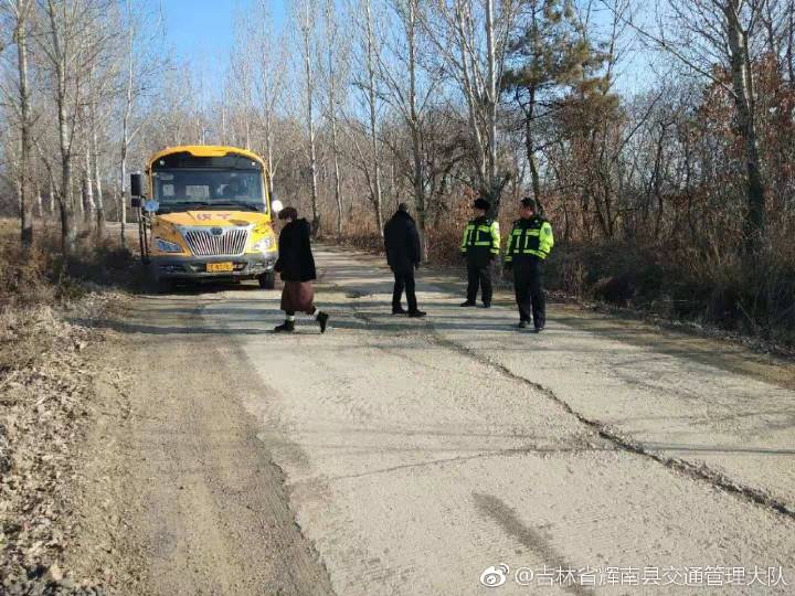 [百日安全行動(dòng)]輝南交警:大排查 大治理 密織校車安全網(wǎng)