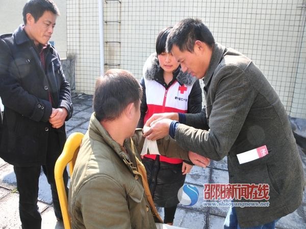新寧縣舉辦校車司機救護知識培訓班