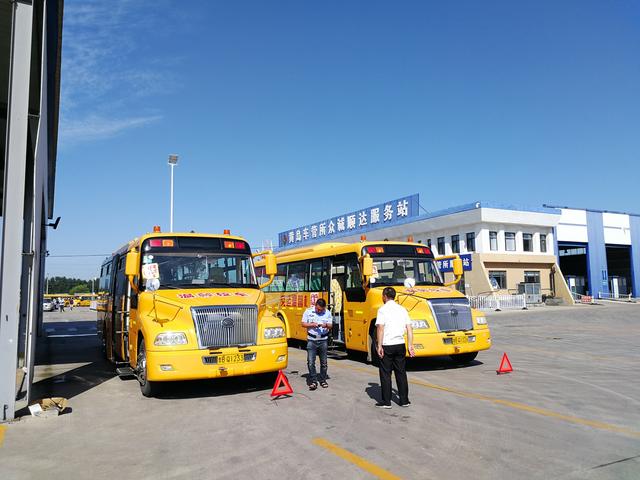 迎開學(xué)！黃島126部大鼻子校車全部“體檢”