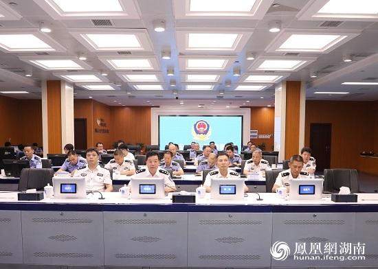 湖南省公安廳交警總隊(duì)：奮戰(zhàn)六十天 忠誠(chéng)保大慶