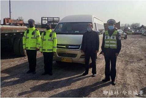 聊城一輛普通客車(chē)接送學(xué)生遭舉報(bào)，茌平開(kāi)出首張“黑校車(chē)”罰單