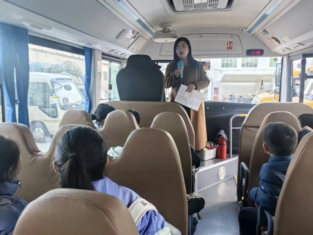 筑牢校車安全線 平安守護(hù)每一程