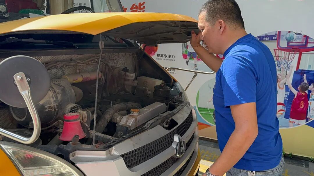 【平安校園】為愛護航，平安校車伴我行 ——石獅市恩啟頓幼兒園校車應急疏散演練