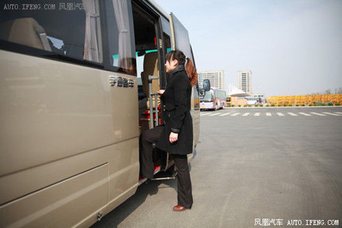 宇通E7純電動(dòng)客車體驗(yàn) 簡約而不簡單