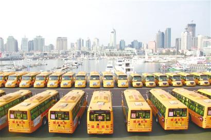 真情載道 27000余條校車路線 服務(wù)惠及十余萬學(xué)子