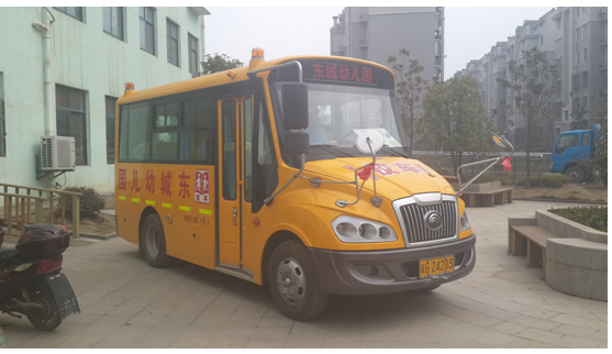 安徽銅陵幼兒園校車大體檢 宇通小飛俠體格強(qiáng)健全過關(guān)