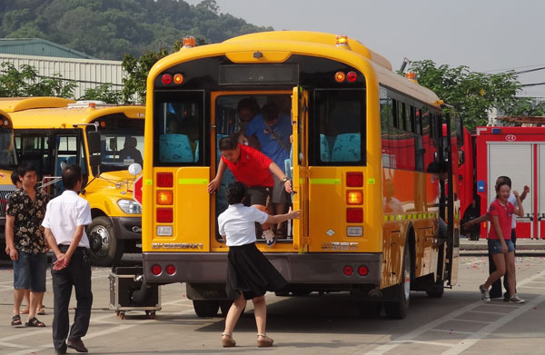 康馳推定制校車 探索校車運(yùn)營(yíng)公交化路線